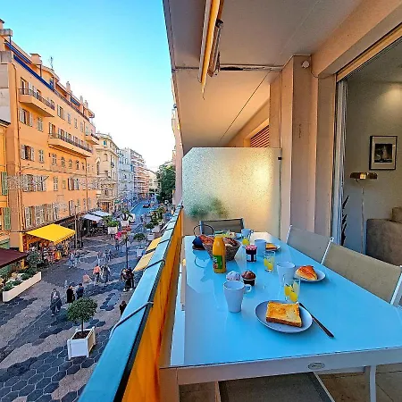 Nestor&jeeves - Anglican Terrasse - - Very Close Sea *